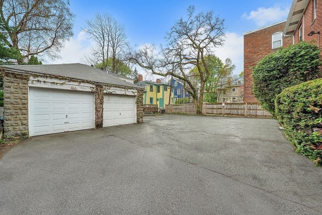 104 Trowbridge St 4, Cambridge, MA 02138