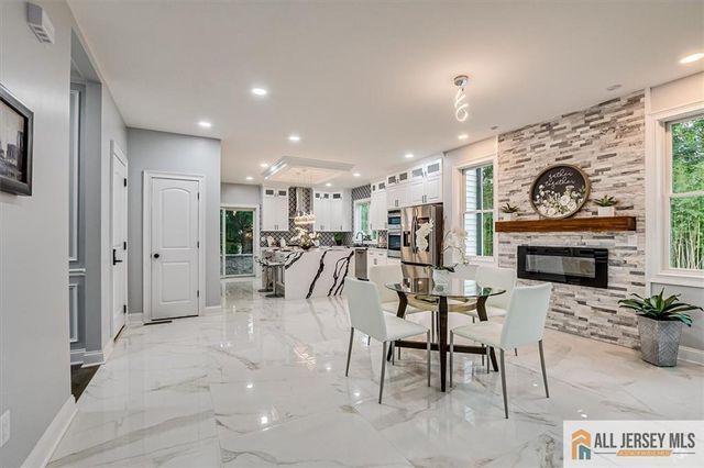 4 Hemlock Drive, Edison, NJ 08820