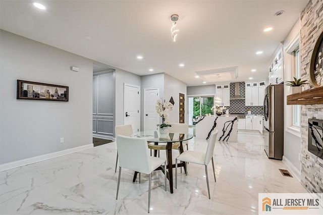 4 Hemlock Drive, Edison, NJ 08820