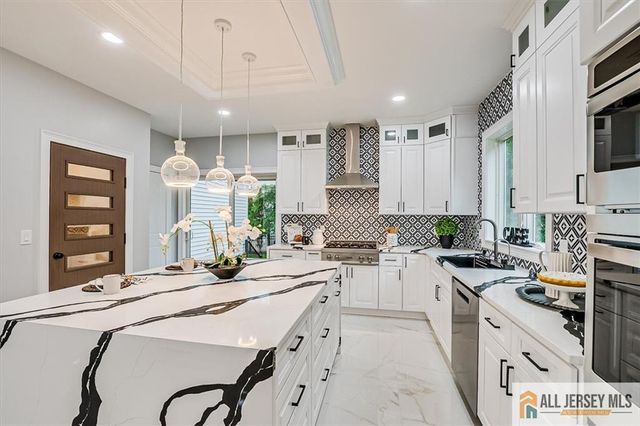 4 Hemlock Drive, Edison, NJ 08820