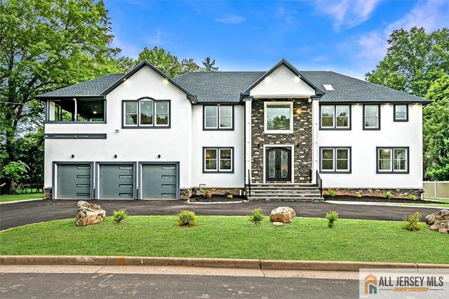 4 Hemlock Drive, Edison, NJ 08820