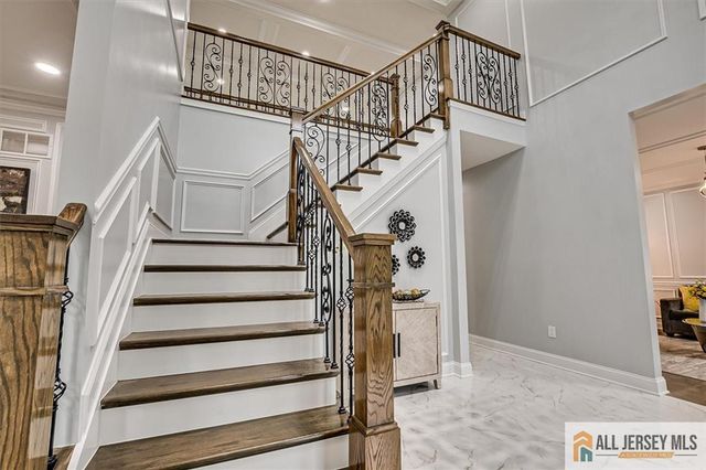 4 Hemlock Drive, Edison, NJ 08820