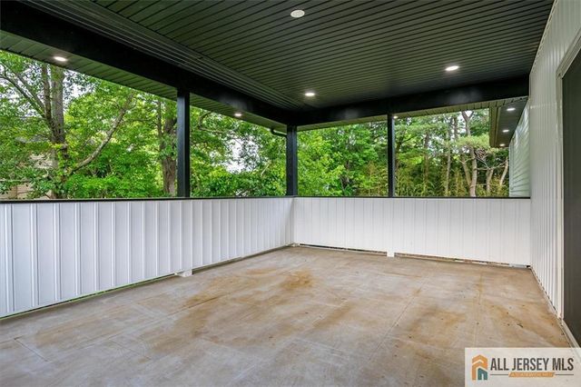 4 Hemlock Drive, Edison, NJ 08820