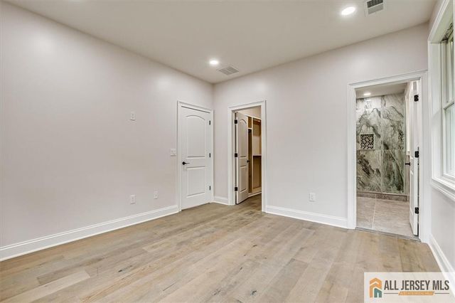 4 Hemlock Drive, Edison, NJ 08820