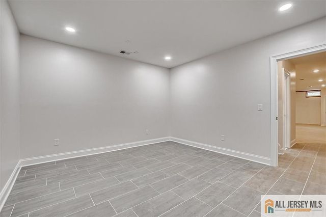 4 Hemlock Drive, Edison, NJ 08820