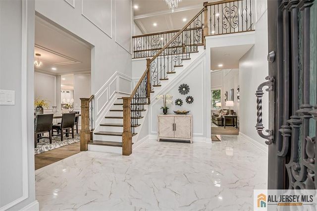 4 Hemlock Drive, Edison, NJ 08820