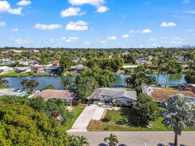 1080 W Shore Drive, West Palm Beach, FL 33406