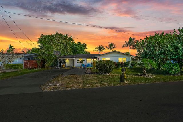 1080 W Shore Drive, West Palm Beach, FL 33406