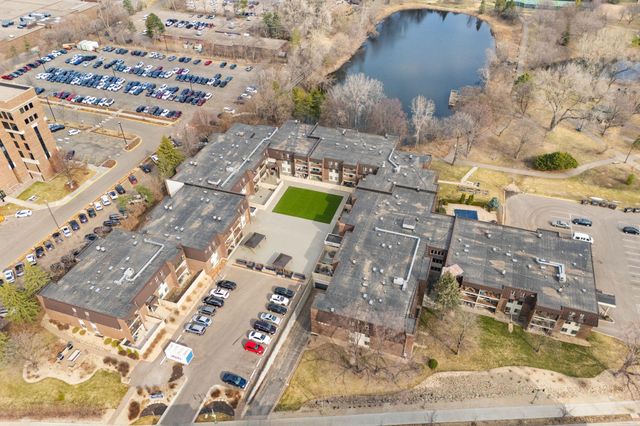 4820 Park Commons Drive 21, Saint Louis Park, MN 55416