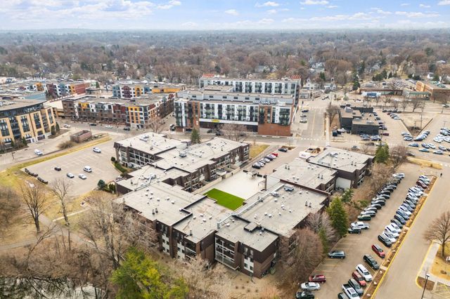 4820 Park Commons Drive 21, Saint Louis Park, MN 55416