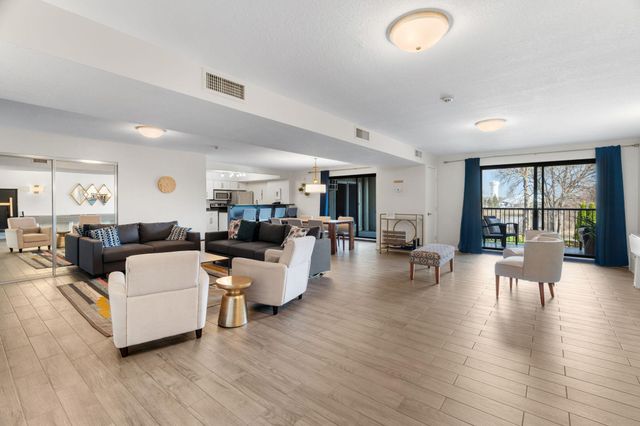 4820 Park Commons Drive 21, Saint Louis Park, MN 55416