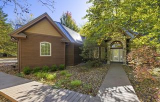 5650 Lily Lane, Sawyer, MI 49125