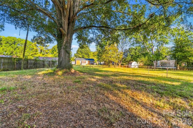 4629 Monmouth Drive, Charlotte, NC 28269