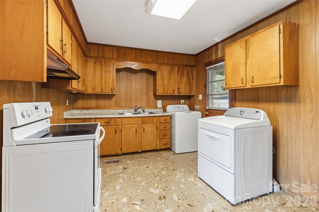 4629 Monmouth Drive, Charlotte, NC 28269