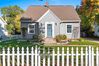 430 E GLENDALE AVENUE, Appleton, WI 54911