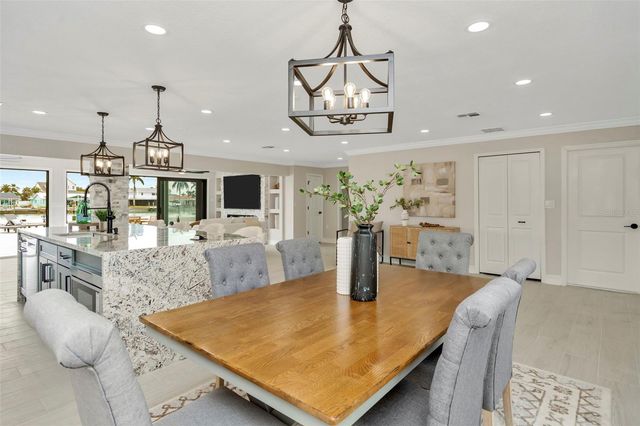 825 116TH AVENUE, Treasure Island, FL 33706