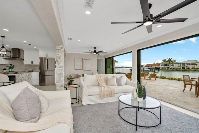 825 116TH AVENUE, Treasure Island, FL 33706