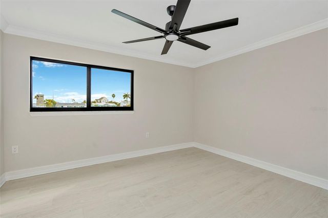 825 116TH AVENUE, Treasure Island, FL 33706