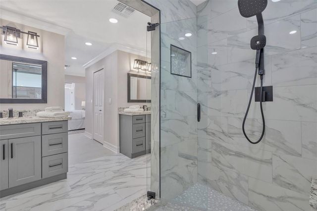 825 116TH AVENUE, Treasure Island, FL 33706