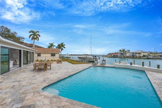 825 116TH AVENUE, Treasure Island, FL 33706