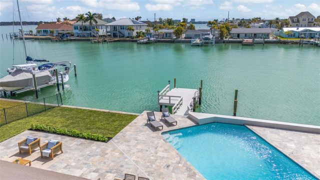 825 116TH AVENUE, Treasure Island, FL 33706