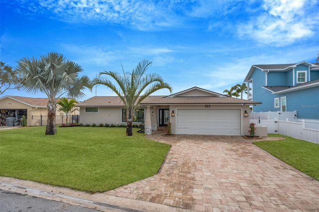 825 116TH AVENUE, Treasure Island, FL 33706