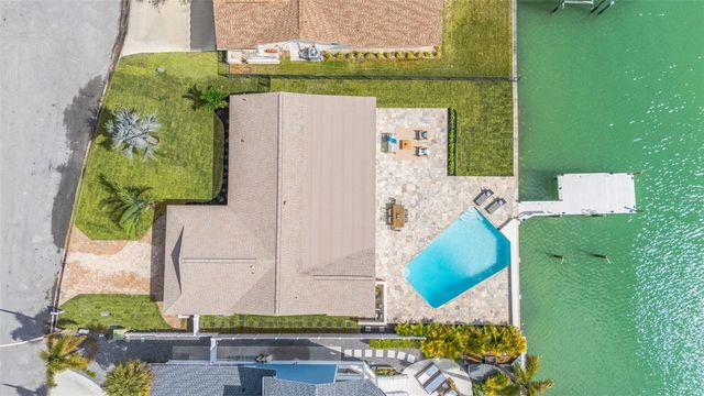 825 116TH AVENUE, Treasure Island, FL 33706