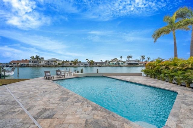 825 116TH AVENUE, Treasure Island, FL 33706