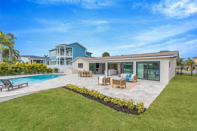 825 116TH AVENUE, Treasure Island, FL 33706