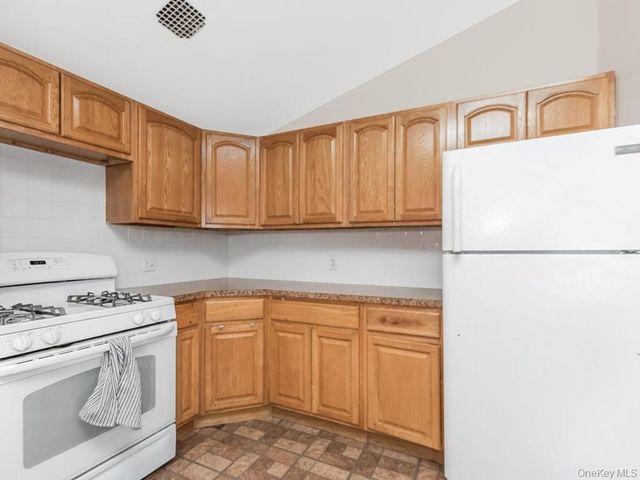 3683 Boller Avenue, Bronx, NY 10466