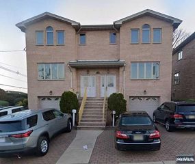 107 E Harwood Terrace B, Palisades Park, NJ 07650