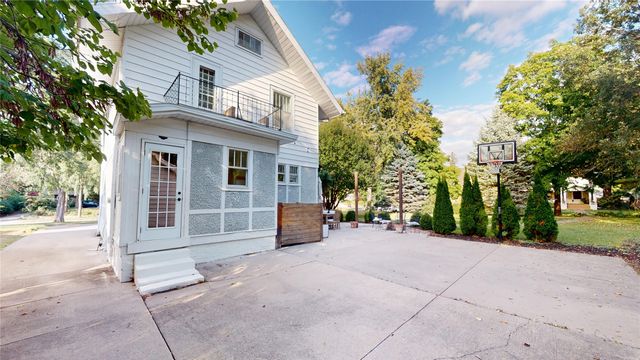 4504 Kingman Boulevard, Des Moines, IA 50311