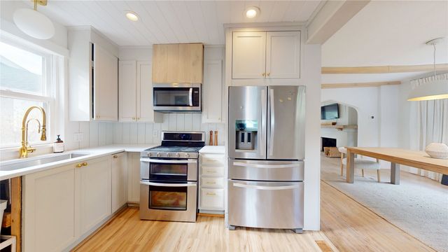 4504 Kingman Boulevard, Des Moines, IA 50311