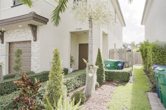25540 SW 108th Ct, Homestead, FL 33032