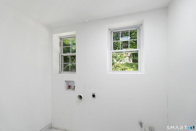 20 Fulton Drive, New Fairfield, CT 06812