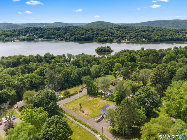 20 Fulton Drive, New Fairfield, CT 06812