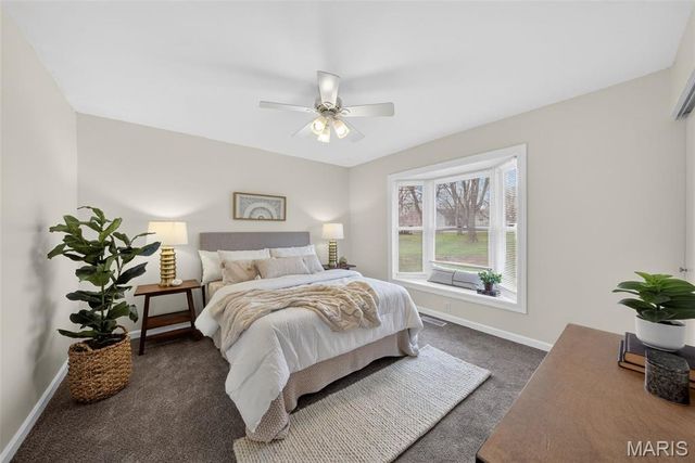 19 Estes Parkway, St Louis, MO 63125