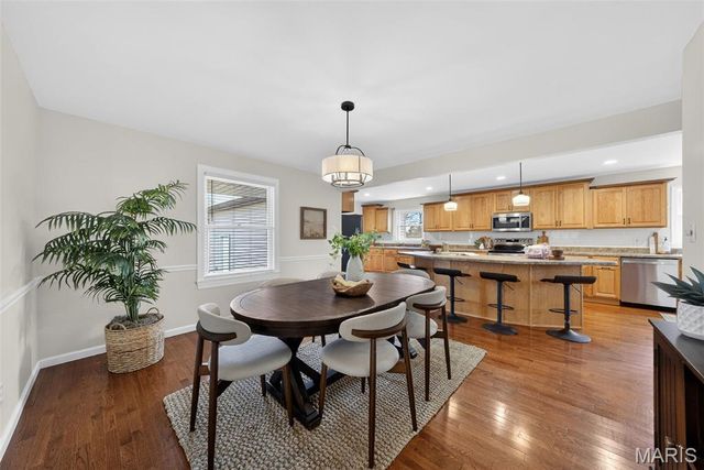 19 Estes Parkway, St Louis, MO 63125