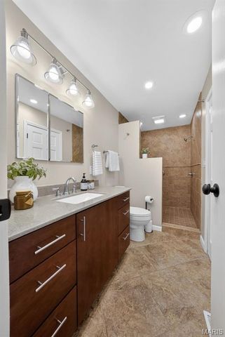 19 Estes Parkway, St Louis, MO 63125