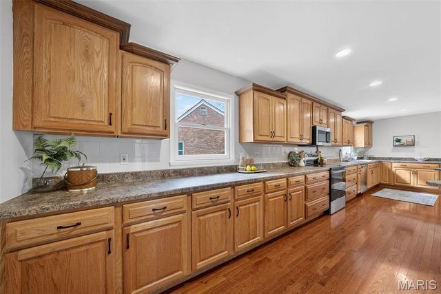 19 Estes Parkway, St Louis, MO 63125