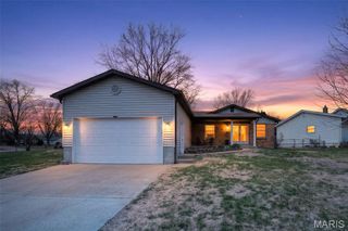 19 Estes Parkway, St Louis, MO 63125