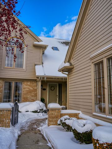 16767 W Cobblestone West Boulevard, Macomb Twp, MI 48042