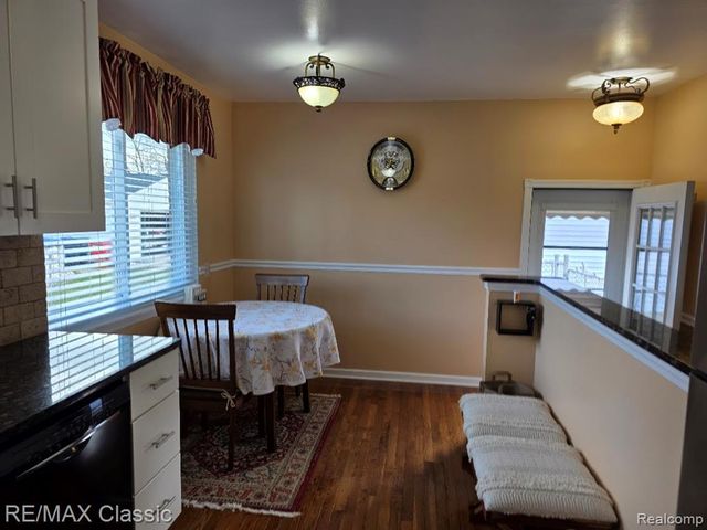 26574 Collingwood Street, Roseville, MI 48066