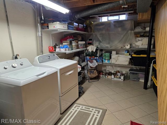 26574 Collingwood Street, Roseville, MI 48066