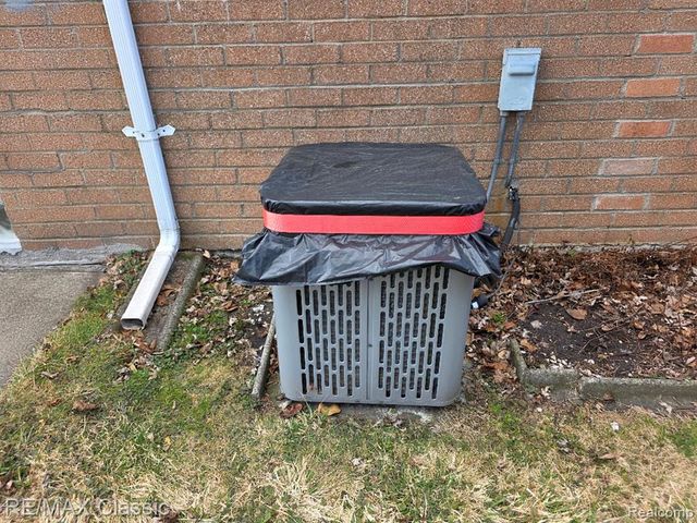 26574 Collingwood Street, Roseville, MI 48066