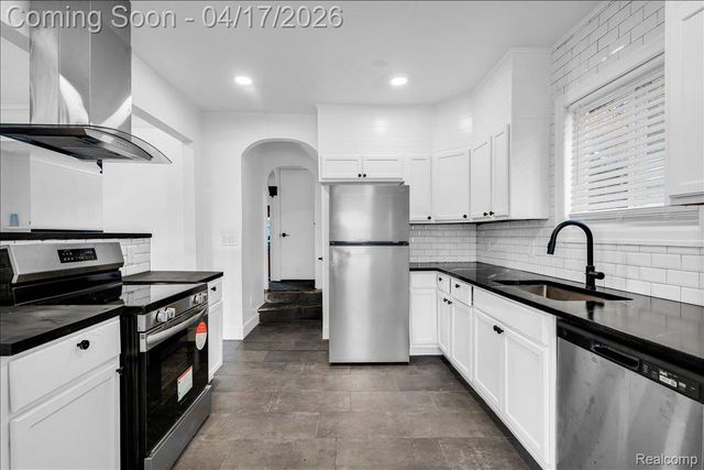 2633 Collingwood Street, Detroit, MI 48206