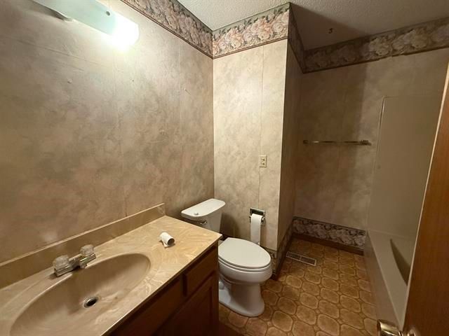 156 Pottawattamie Drive, Cherokee Village, AR 72529