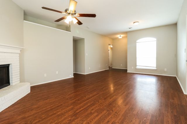 1118 Cedar Ridge Lane, Burleson, TX 76028