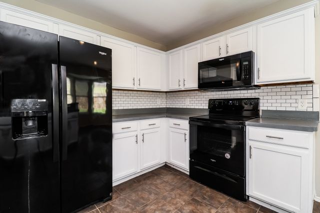 1118 Cedar Ridge Lane, Burleson, TX 76028
