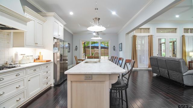 3784 Southwood Dr, Tyler, TX 75707